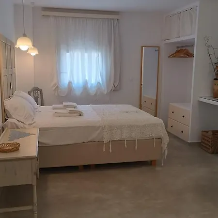 Est 1852 - Cozy Διαμέρισμα Άνδρος