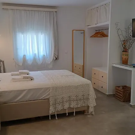 Est 1852 - Cozy Ándros